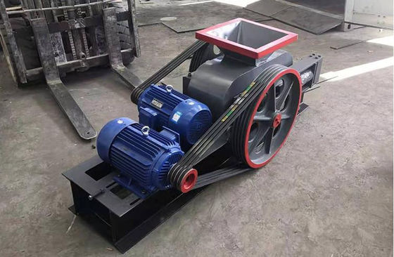High Quality Standard High Pressure Hydraulic Double Smooth Roller Crusher Coal Crushing